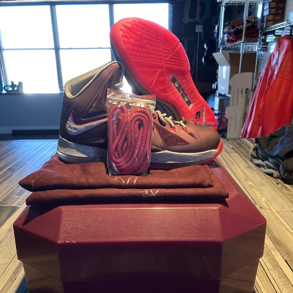 Nike LeBron X 10+ Sport Pack Crown Jewel Fireberry size 8.5 New DS